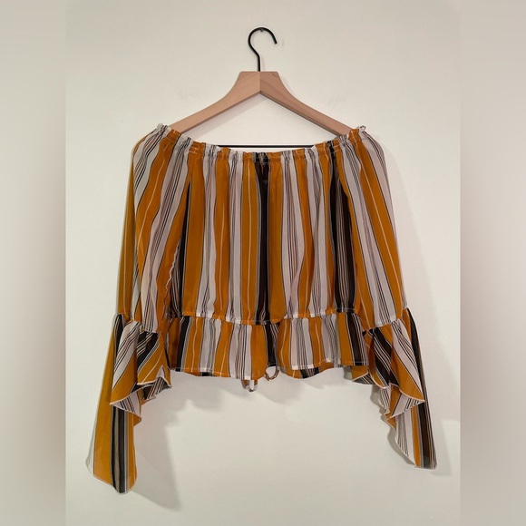 GUESS Off The Shoulder, Sheer Boho Blouse With Bell Sleeve, Size L - Picture 5 of 7